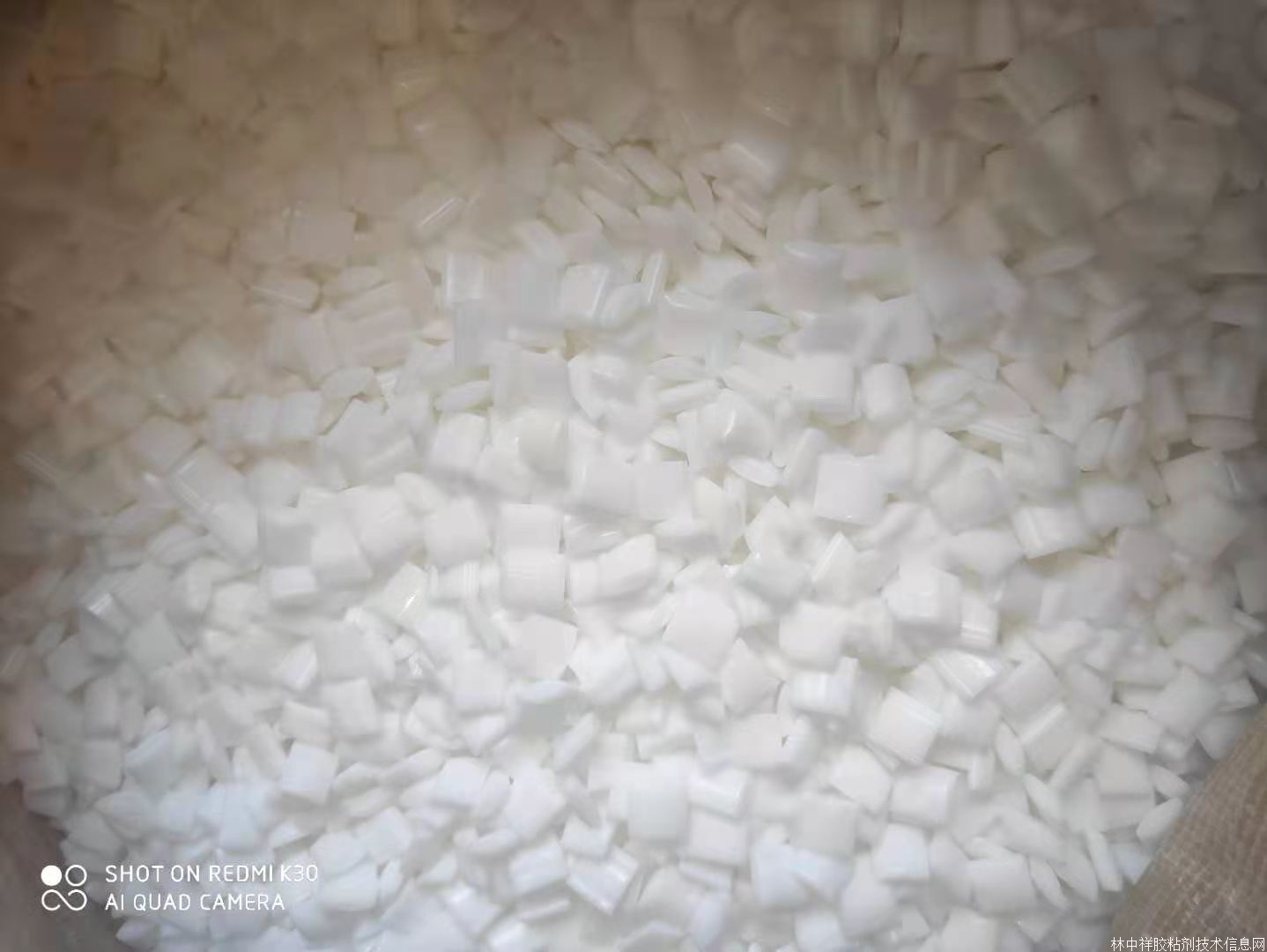 ��ɫ�w���ğo���o���~